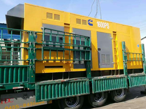 镜铁区测量水冷式机油散热器密封件尺寸时的注意事项有哪些？