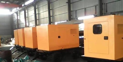 镜铁区柴油发电机组冬季启动后需要进行哪些检查和操作？